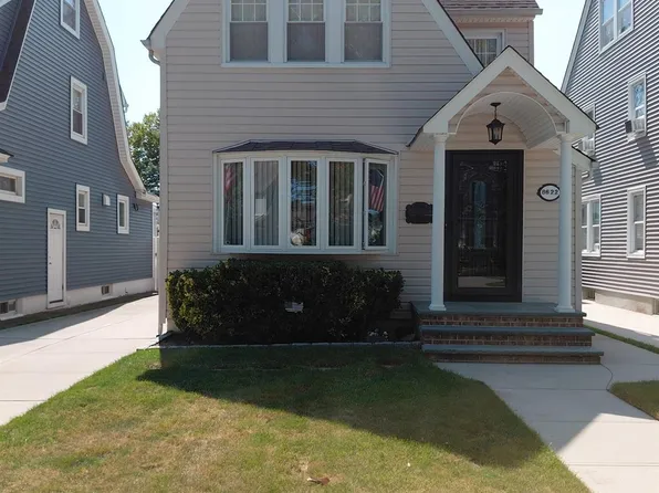 8622 252nd Street, Bellerose, NY 11426