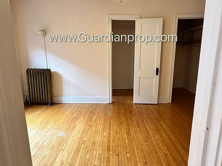 2876 Humboldt Ave S #105 — Photo 19