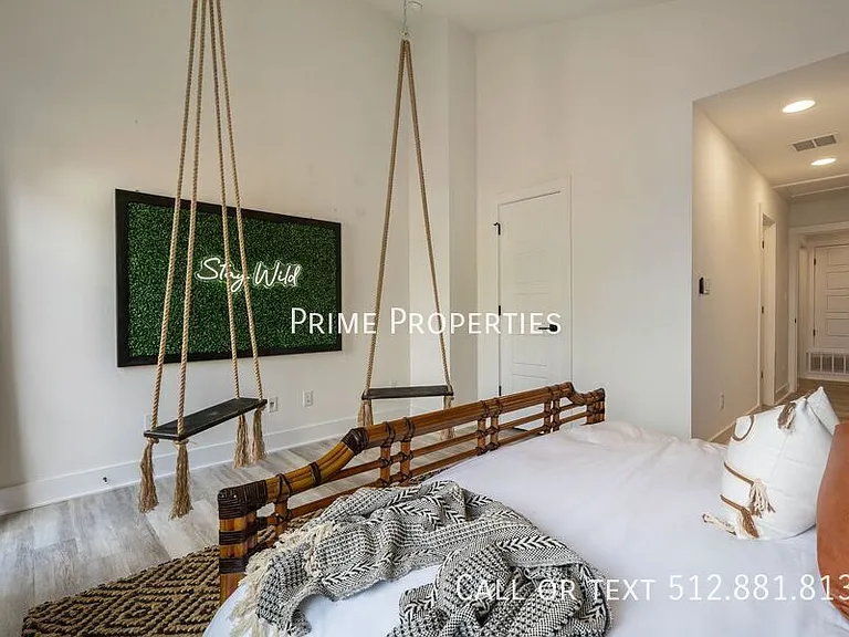 21201 Portsmouth Cv #6 — Photo 3