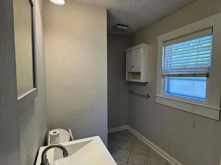 236 Kennedy Ave — Photo 13