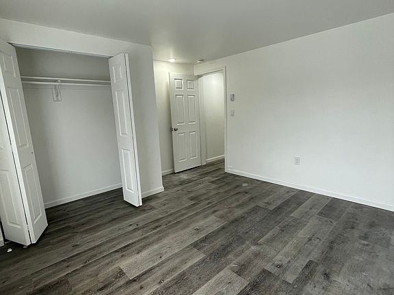 5th image of 345 Johnston Ave Floor 1