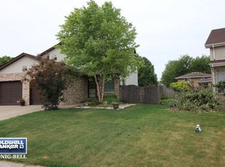 1425 Peachtree Ln, Lockport, IL 60441