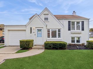 601 Homestead Rd, La Grange Park, IL 60526