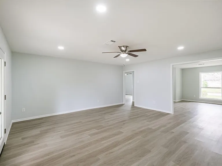4314 Woodmont Dr — Photo 25