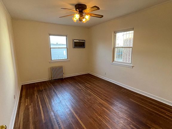 4th image of 14705 Coolidge Ave Floor 1