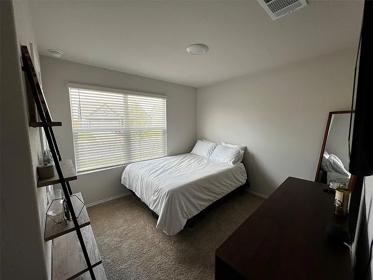 1009 Marvin Way — Photo 28