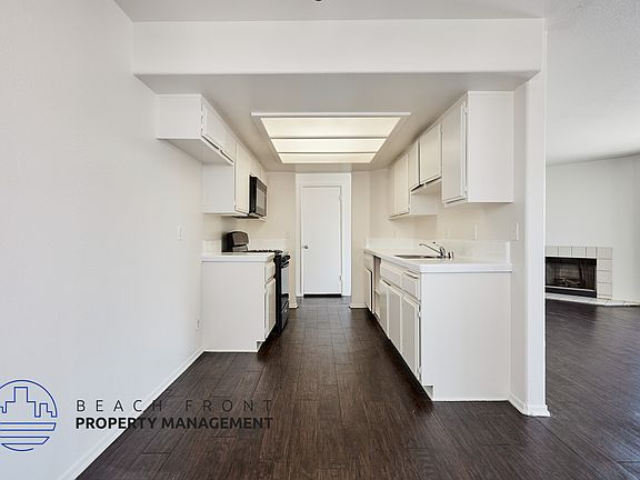 3rd image of 1035 Raymond Ave #60484458