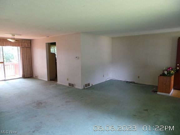 2nd image of 306 Southwood Dr