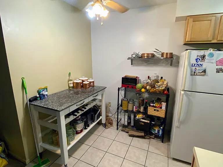 3535 Linwood Ave #2 — Photo 5