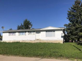 10302 S 104th Ave, High Level, AB T0H1Z0