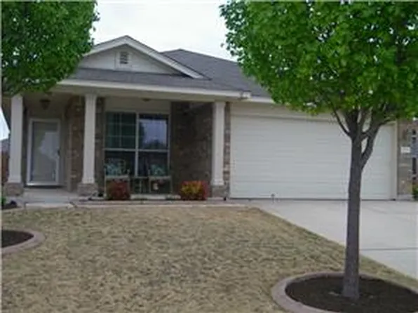 1006 Gentry Dr, Leander, TX 78641