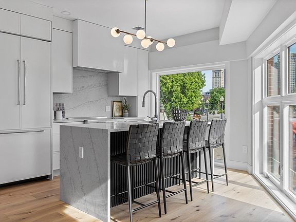 2nd image of 43 Stillman St #Townhouse
