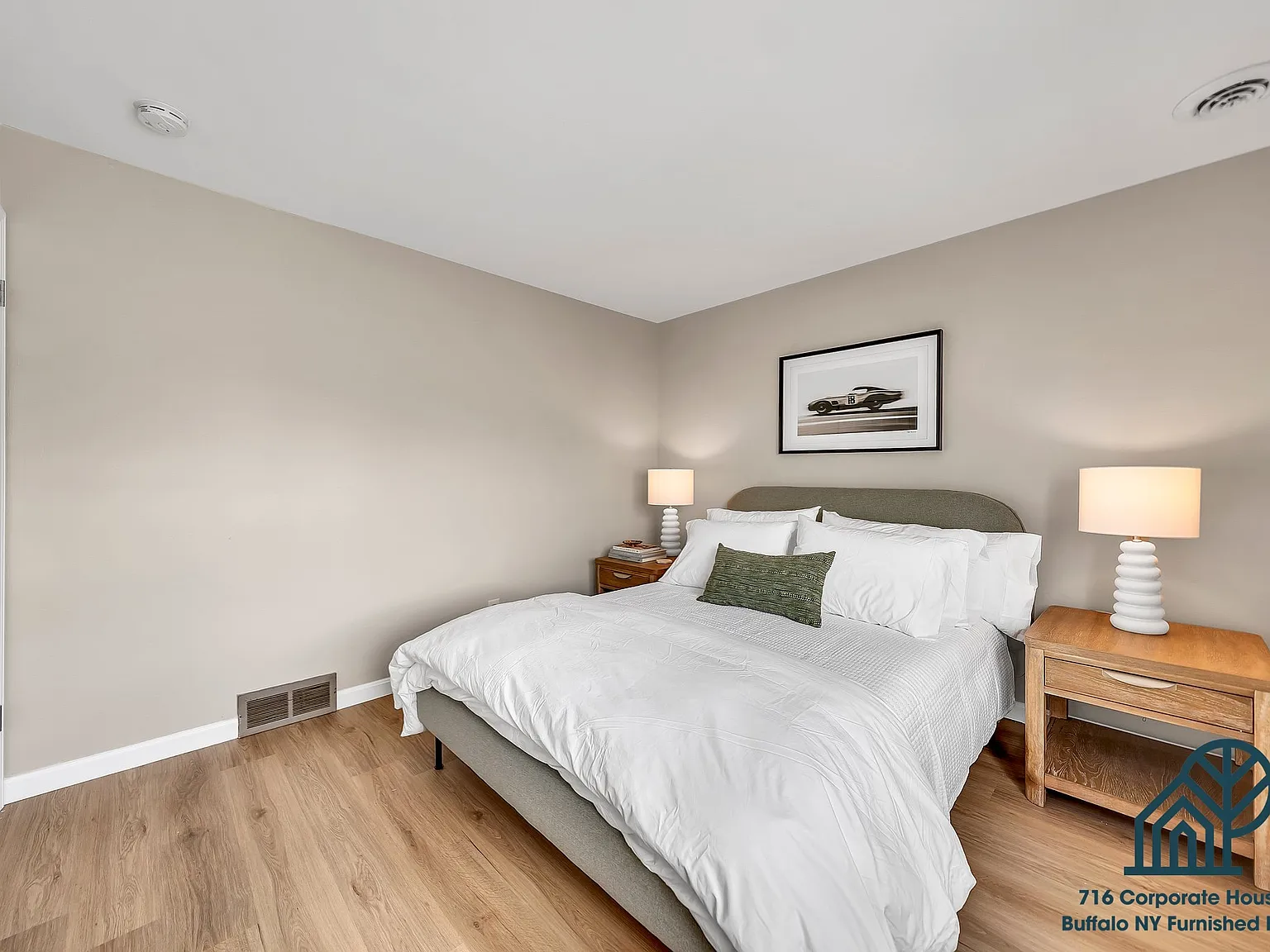 2660 Elmwood Ave — Photo 4