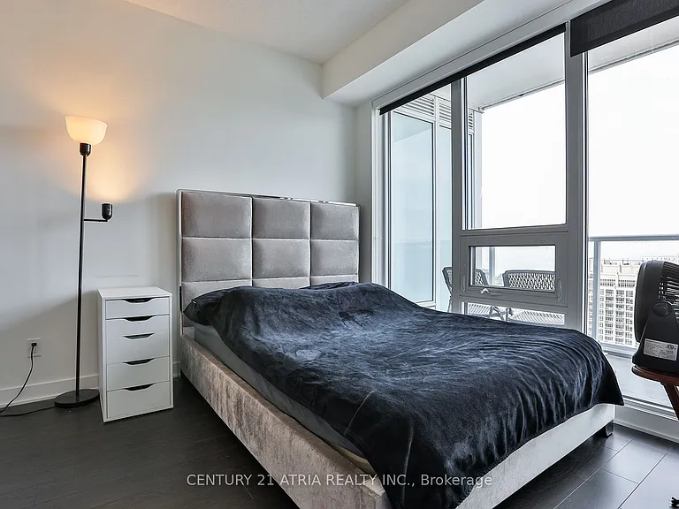 19 Bathurst St #3715 — Photo 10