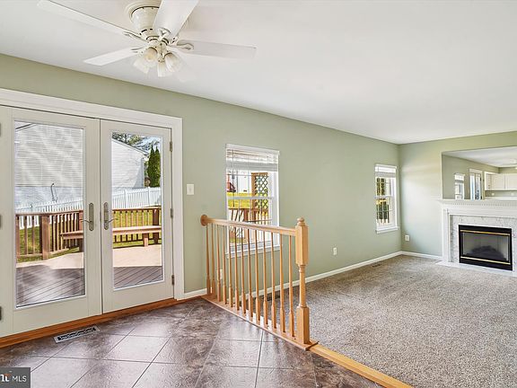 4th image of 21327 Emerald Dr