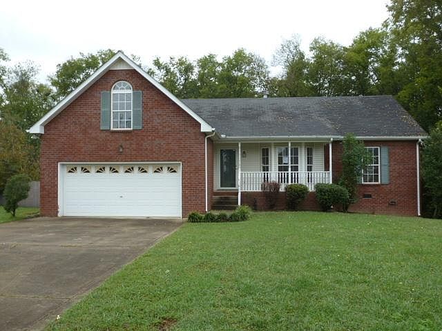 1st image of 116 E Braxton Ln