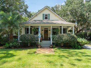 424 Heyward St, Beaufort, SC 29902