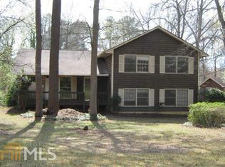 1950 Morris Dr, Riverdale, GA 30296
