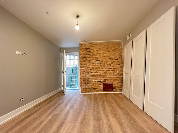3rd image of 448 W Barry Ave #G1