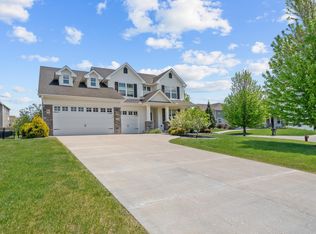 3308 Arden Dr, Woodbury, MN 55129