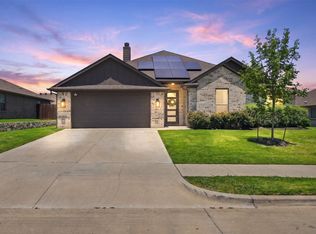 632 Steerman Ct, Saginaw, TX 76179