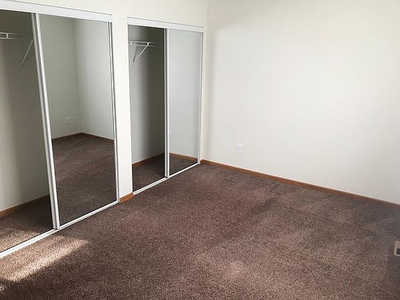 4th image of 1642 W Broadway St