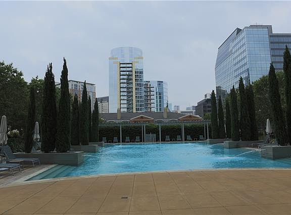4th image of 2900 McKinnon St APT 2303