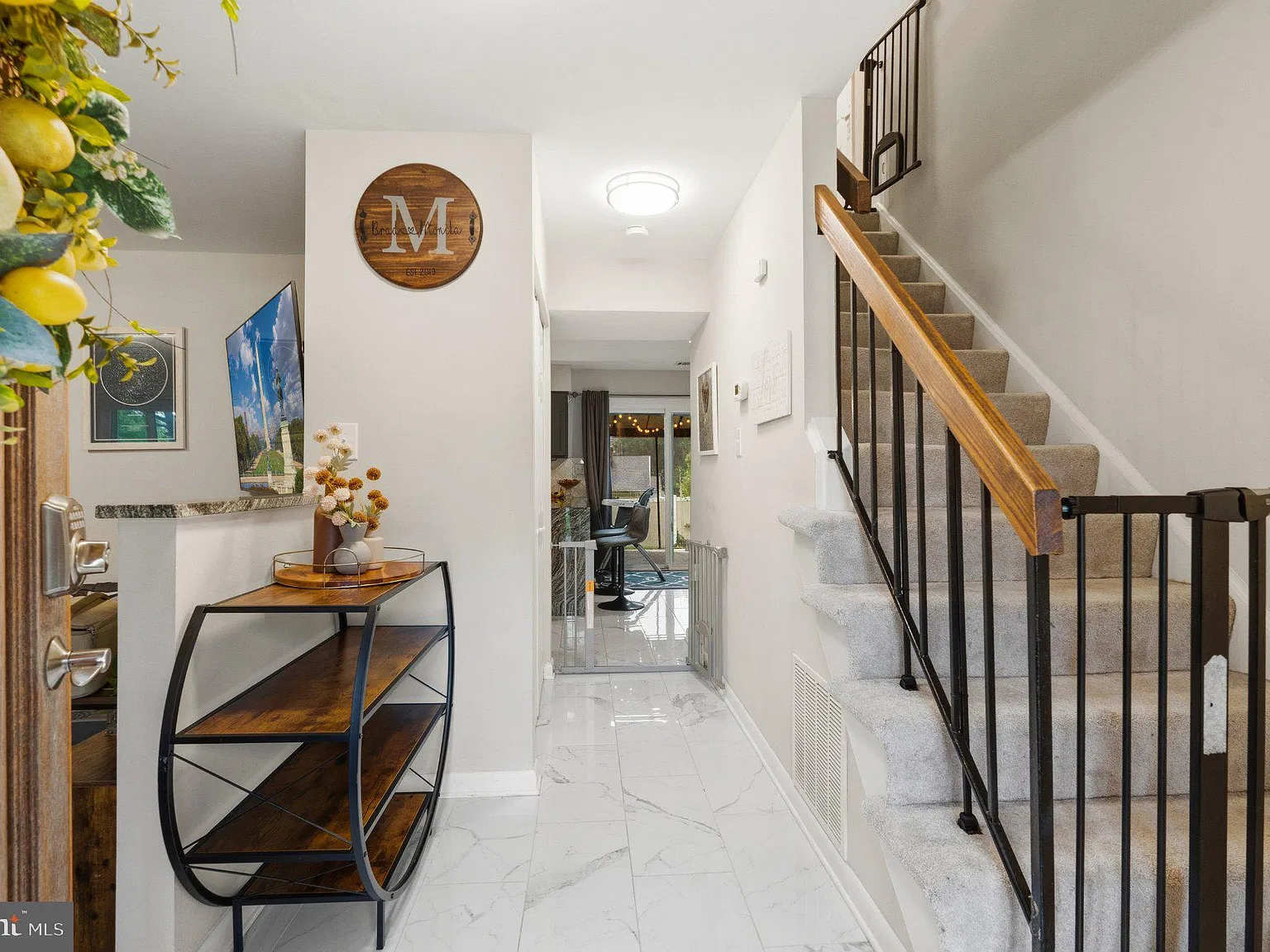 4 bed, 2.5 bath, 2004 sqft, $3,795 — Photo 4