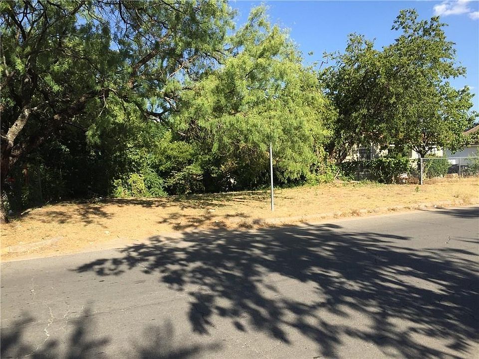 1st image of 4937 Mobile Dr