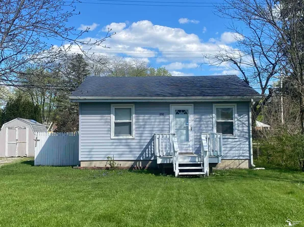 525 Mulhollen Dr, Monroe, MI 48161