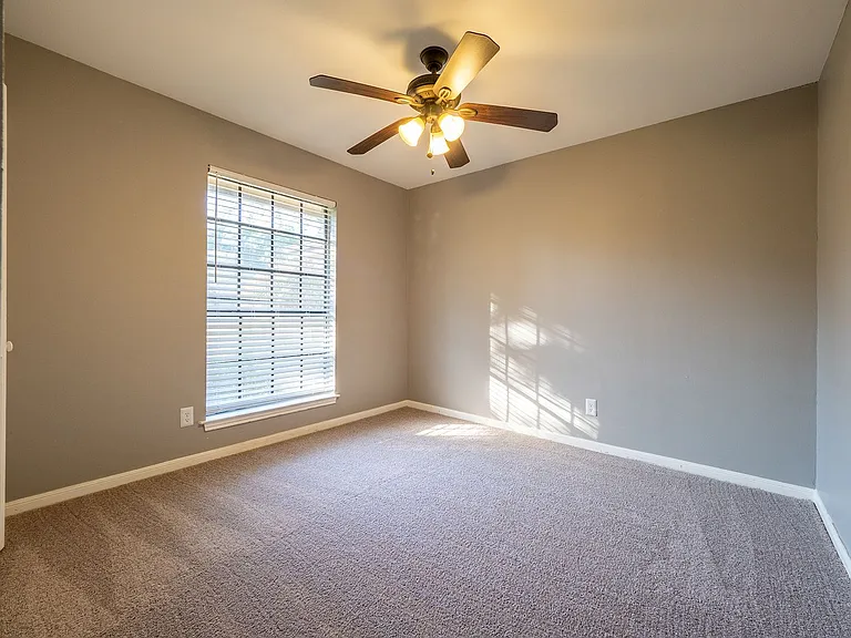 4804 Broadhill Dr — Photo 12