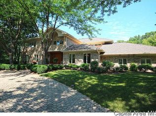 1905 Oak Creek Rd, Springfield, IL 62704