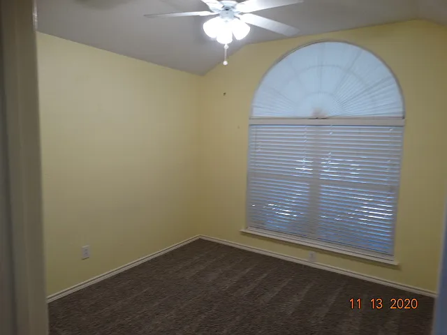 1300 Rosewood Ln — Photo 11