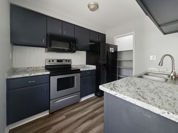 411 Sea Pointe Ct APT 101