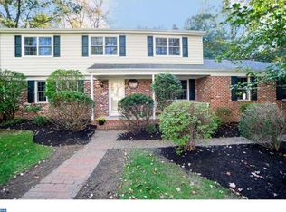 5 Fox Hollow Dr, Cherry Hill, NJ 08003