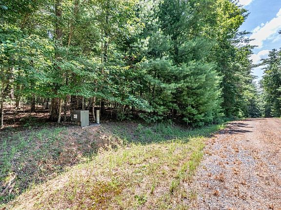 5th image of 1 Rocking Chair Rd