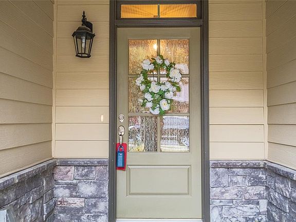 3rd image of 258 River Knoll Way
