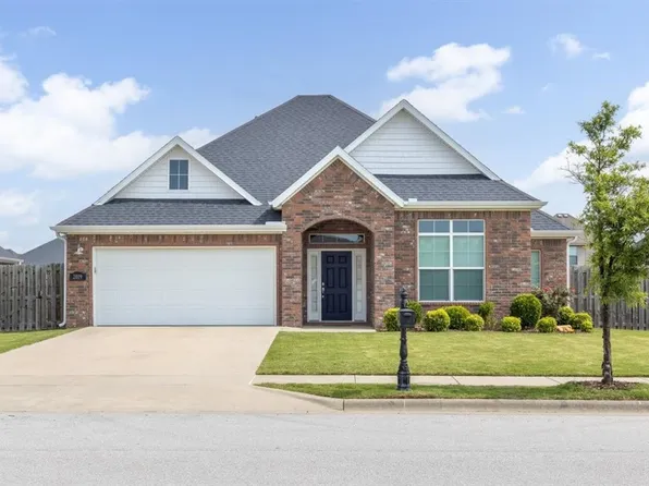 2019 W Broadway Pl, Rogers, AR 72758