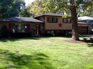 29W349 Lee Rd, West Chicago, IL 60185