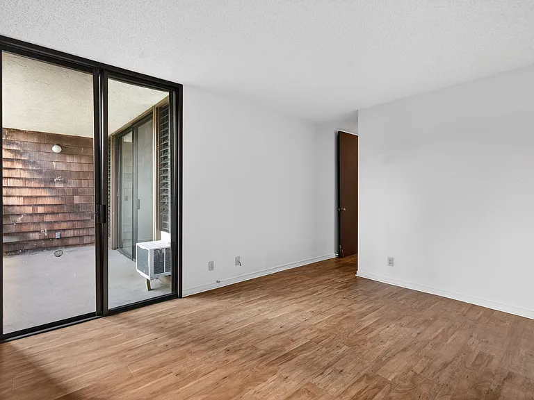 1015 Aoloa Pl — Photo 13