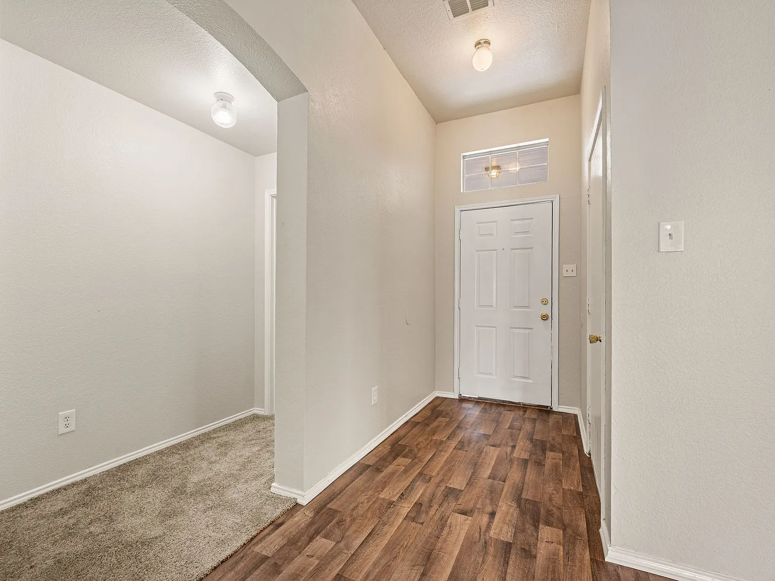 4 bed, 1969 sqft, $1,995 — Photo 4