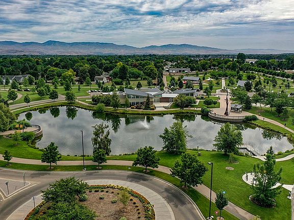 A short drive to Kleiner Park