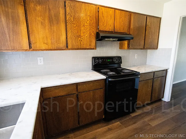 5104 S 75th East Ave — Photo 16