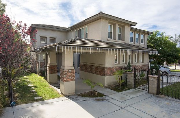 1st image of 721 N Fox Run Pl