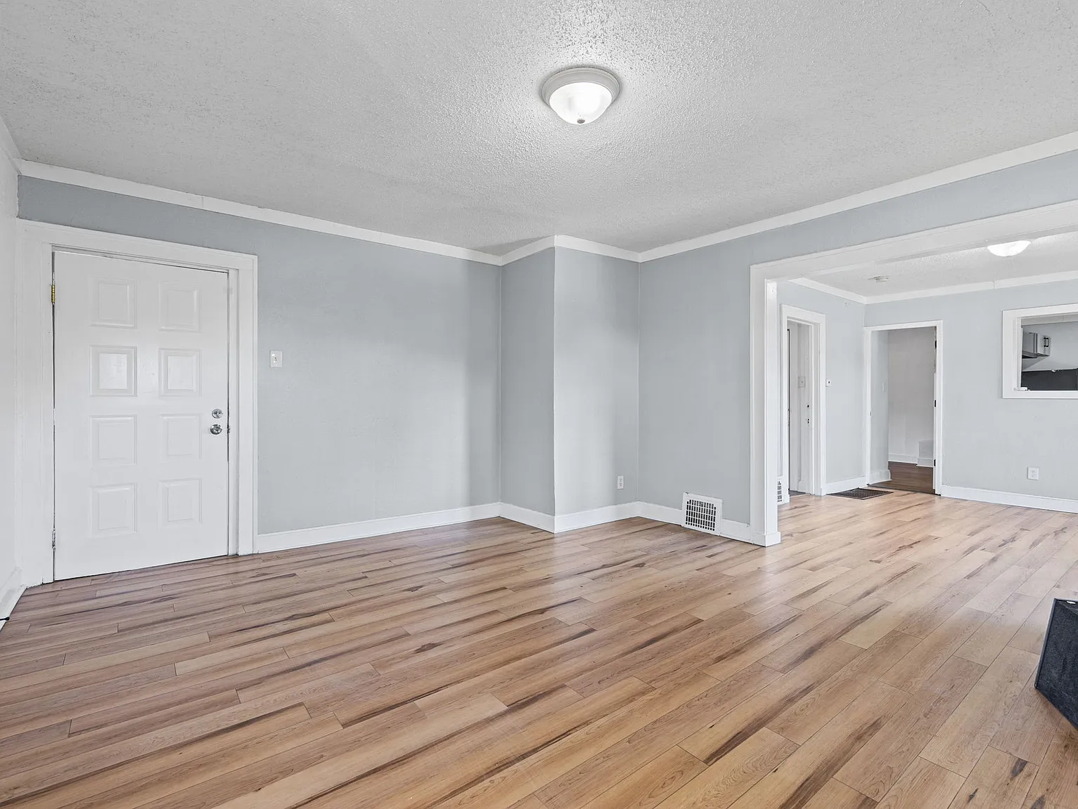3 bed, 1400 sqft, $1,295 — Photo 3