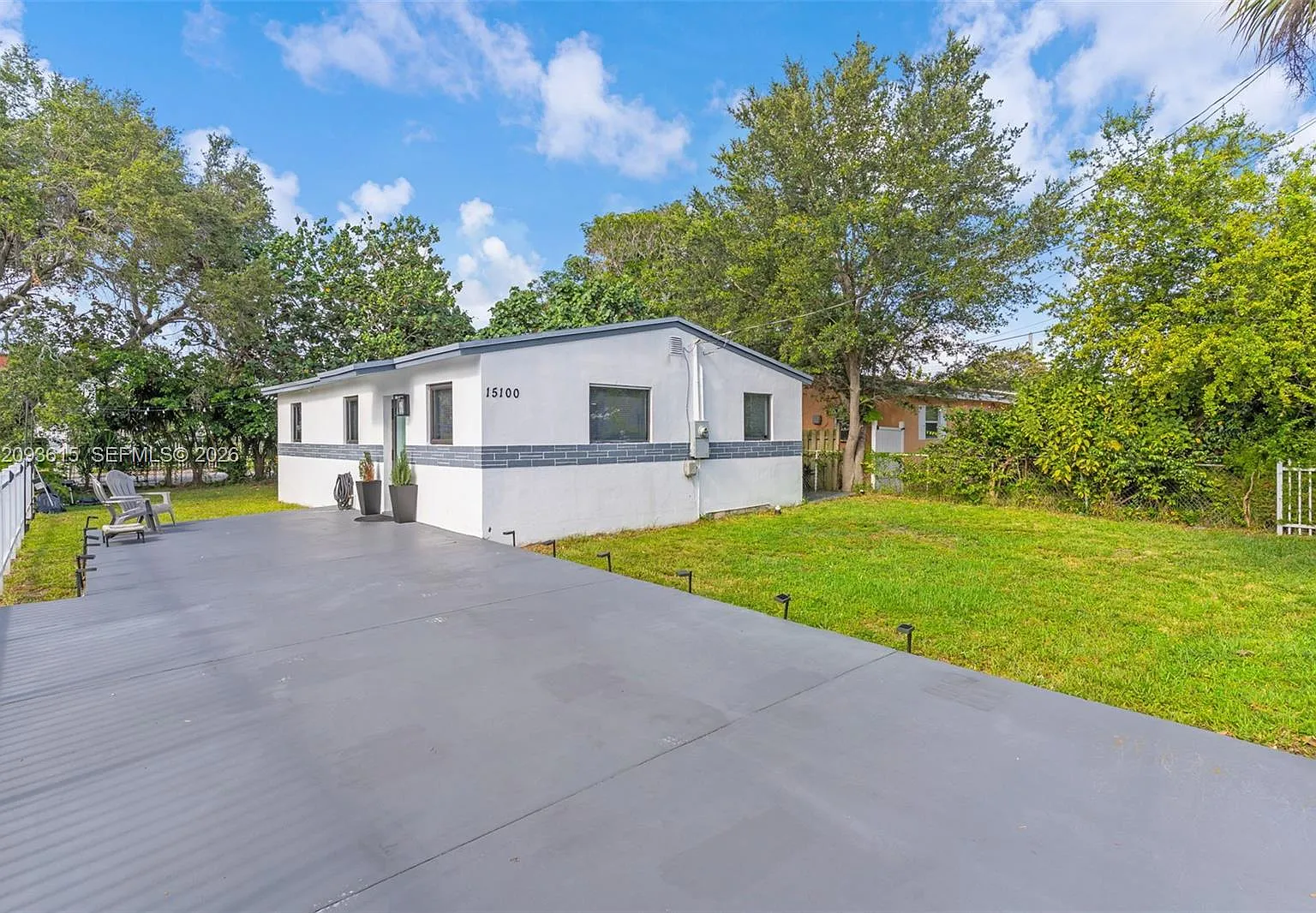 3 bed, 900 sqft, $3,300 — Photo 3