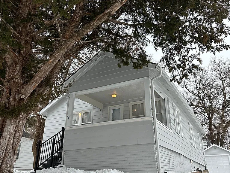 5039 Corby St — Photo 3
