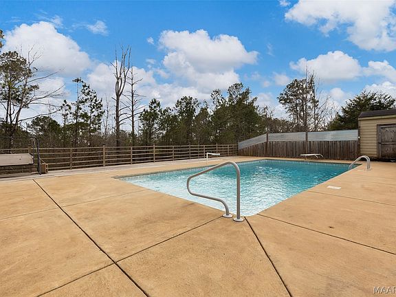 2nd image of 465 Nobles Rd