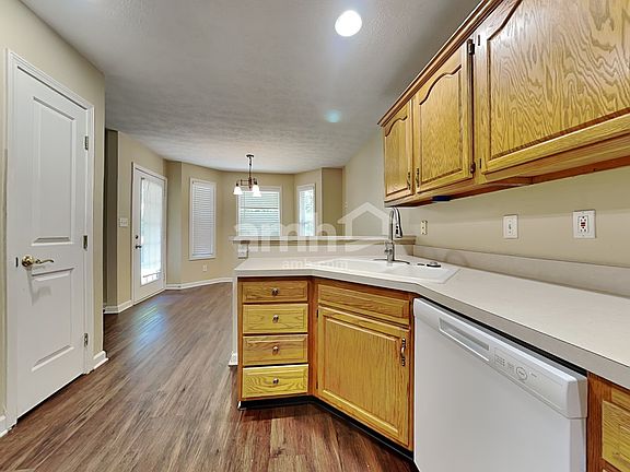 4th image of 2185 Lyncris Ln