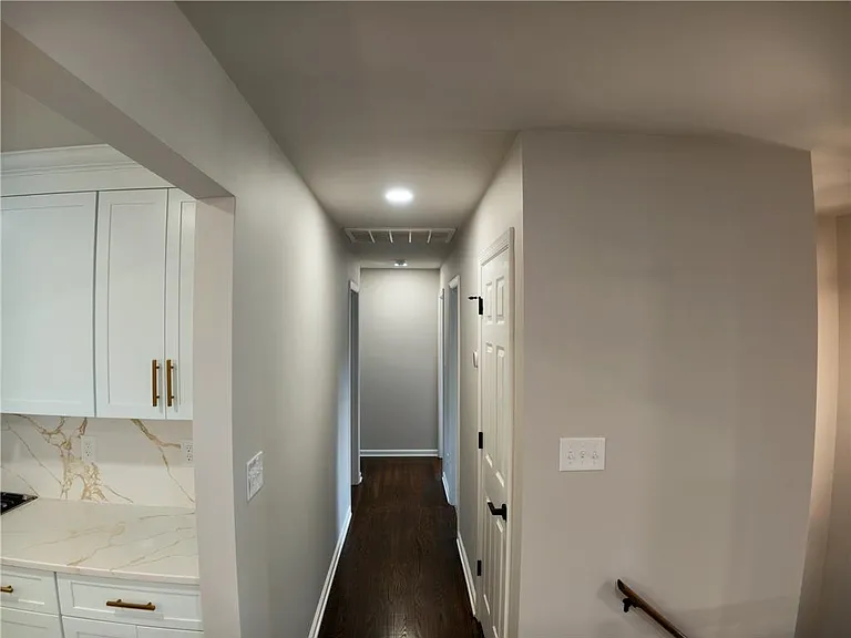 2834 Center St — Photo 18